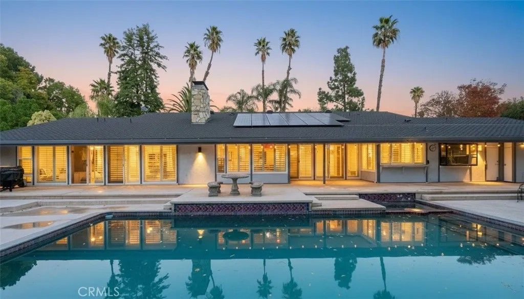 Photo of 2110 Hathaway Pl, Riverside, CA 92506 (MLS # IV25275702)