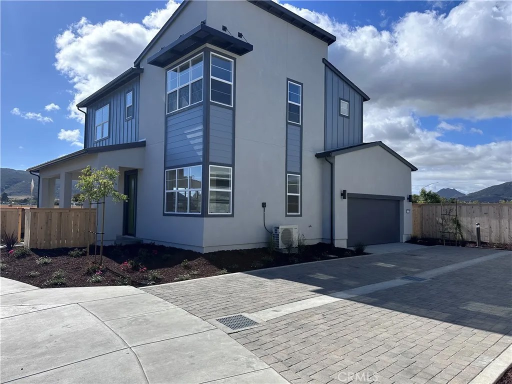 202 Kitty Hawk Court