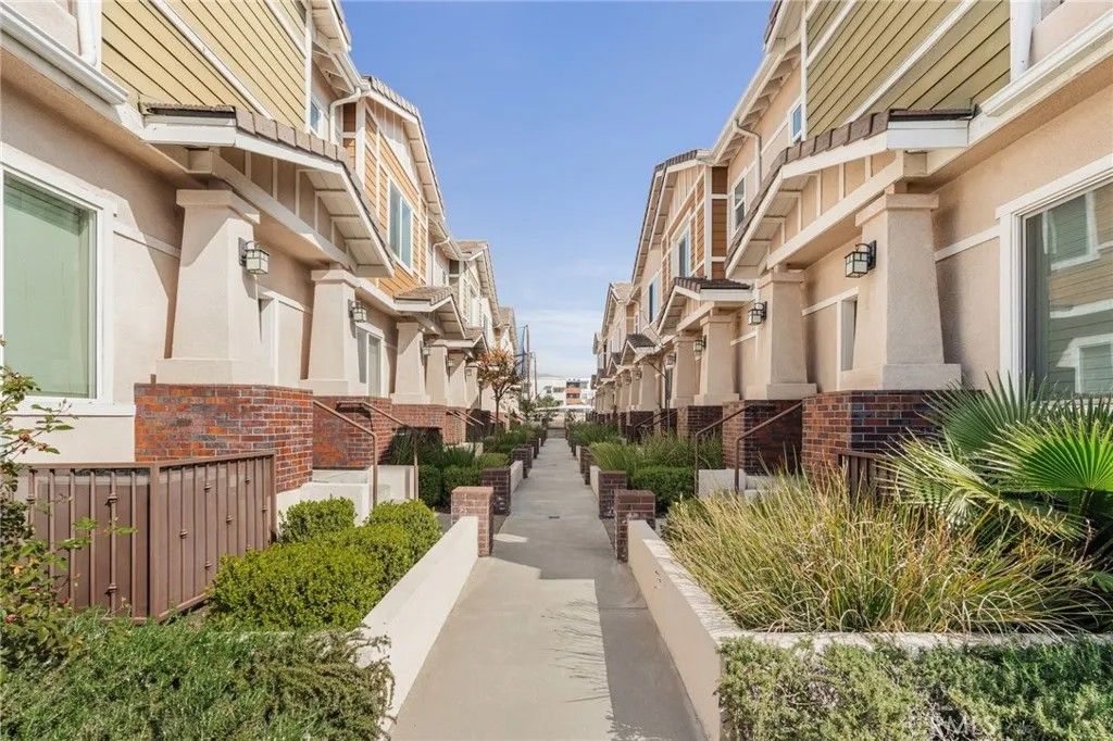 Photo of 4612 Peck Rd #D, El Monte, CA 91732 (MLS # AR26042293)