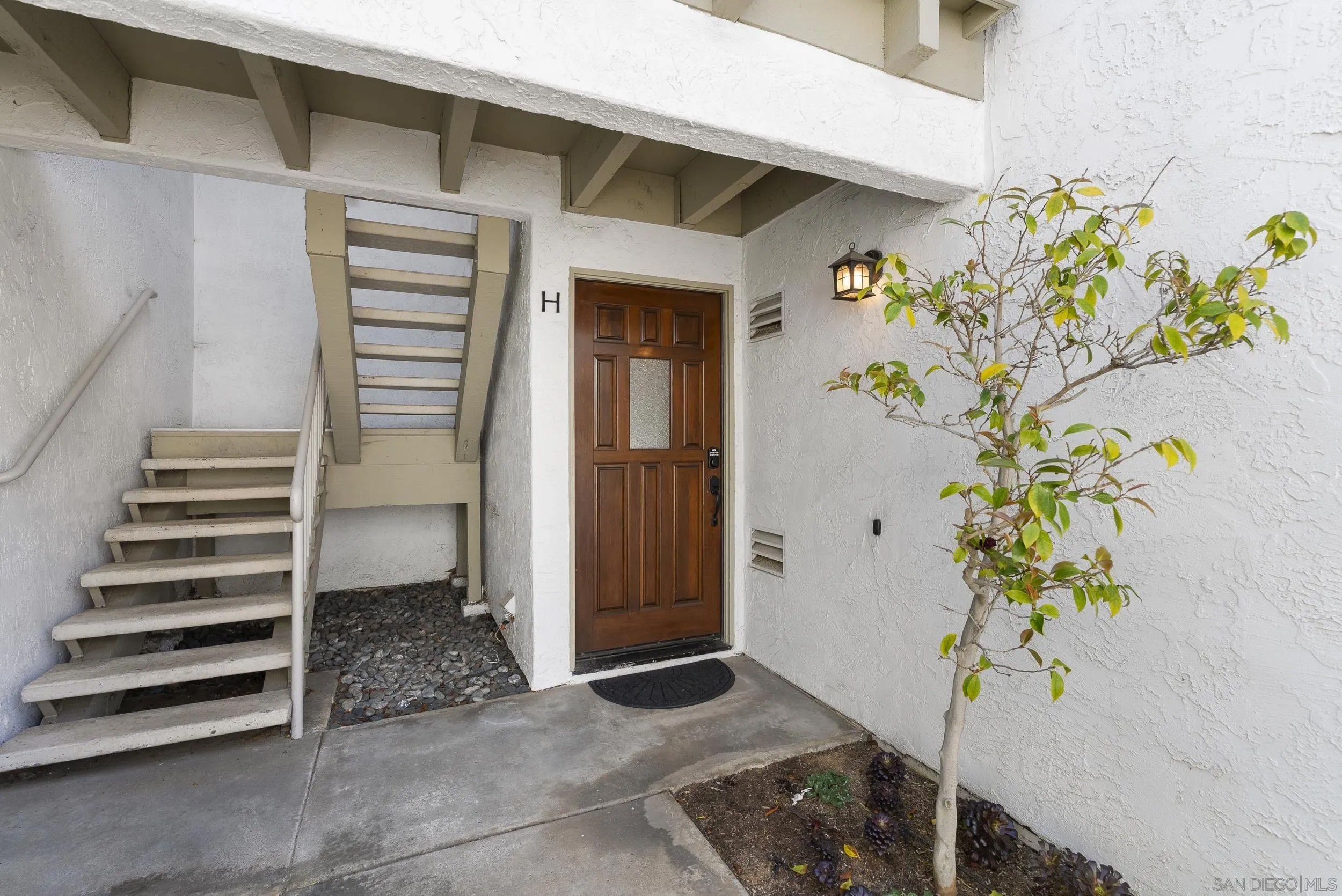 524 Via De La Valle H