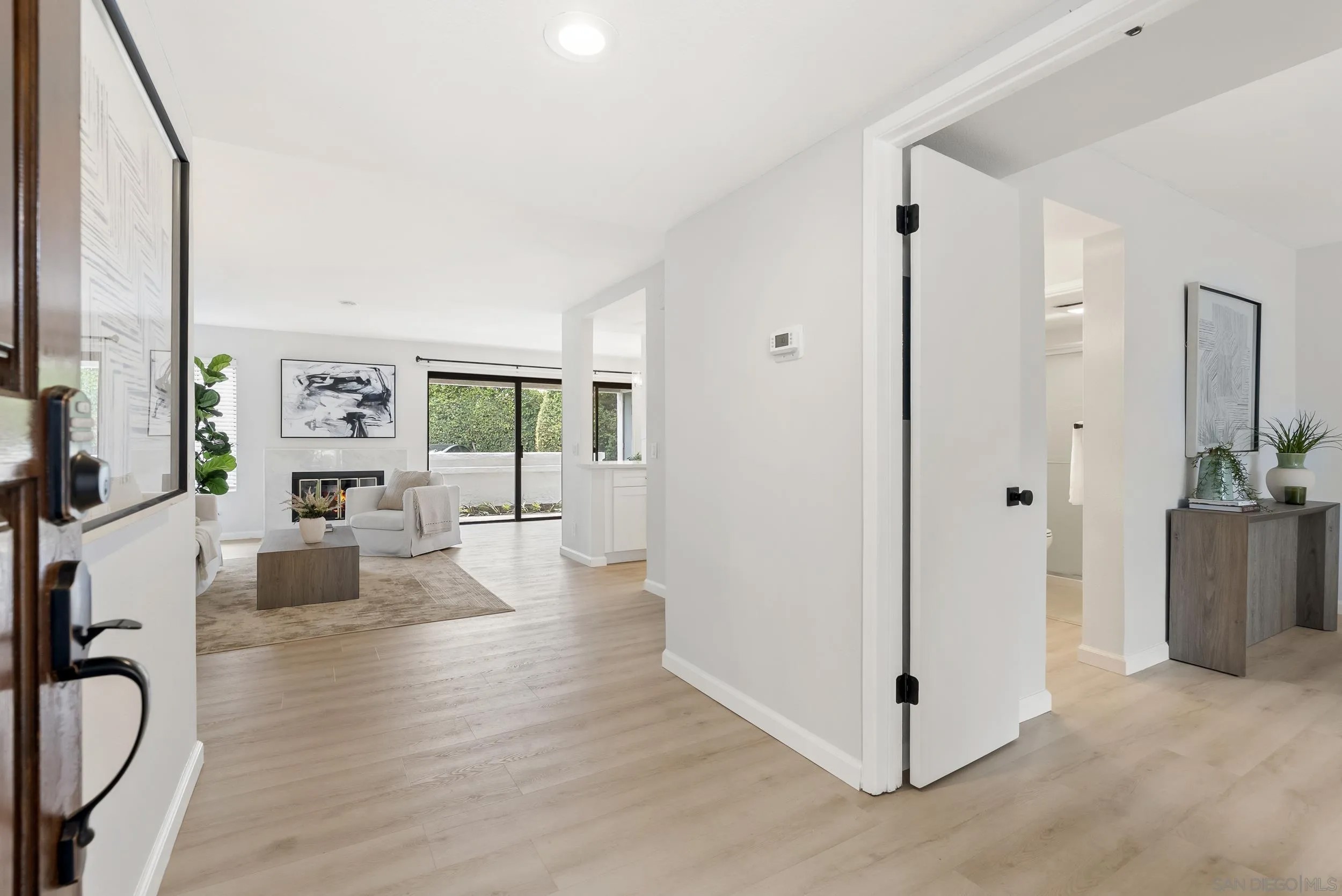 524 Via De La Valle H