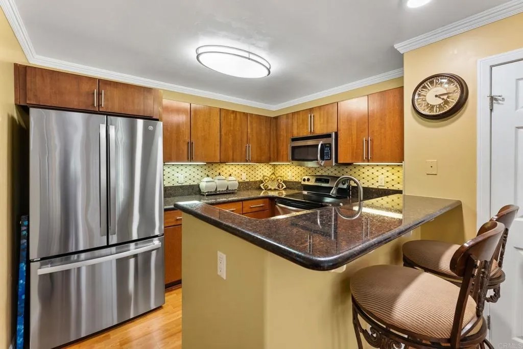 5404 Balboa Arms Drive 352