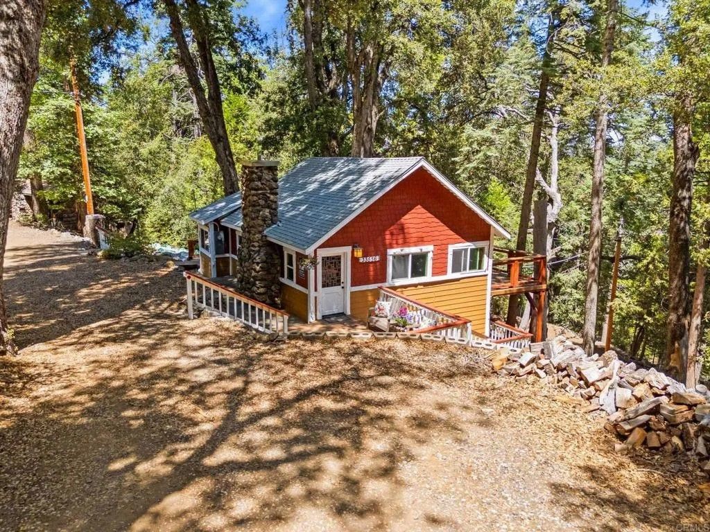 Photo of 33556 Fern Trail, Palomar Mountain, CA 92060 (MLS # NDP2600127)