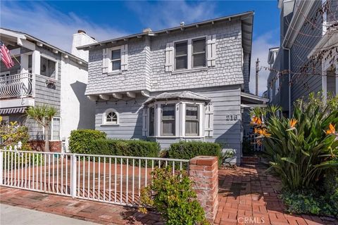 Photo of 216 Amethyst Ave, Newport Beach, CA 92662 (MLS # PW26015435)