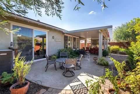 Tiny photo for 2425 Traditions Loop, Paso Robles, CA 93446 (MLS # NS25248387)