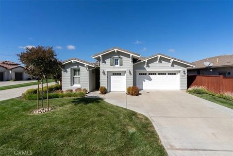 Tiny photo for 2425 Traditions Loop, Paso Robles, CA 93446 (MLS # NS25248387)