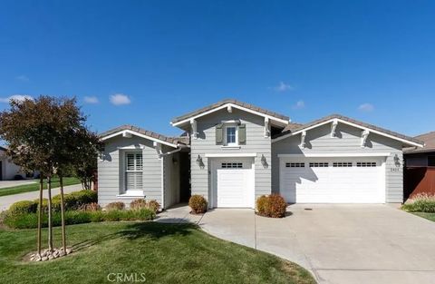 Tiny photo for 2425 Traditions Loop, Paso Robles, CA 93446 (MLS # NS25248387)