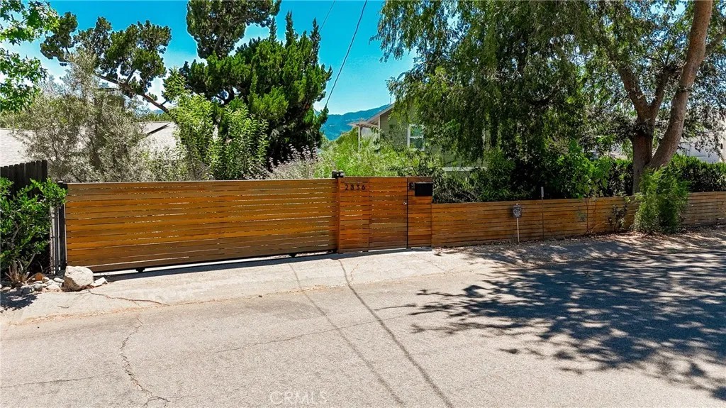 2836 Fairmount