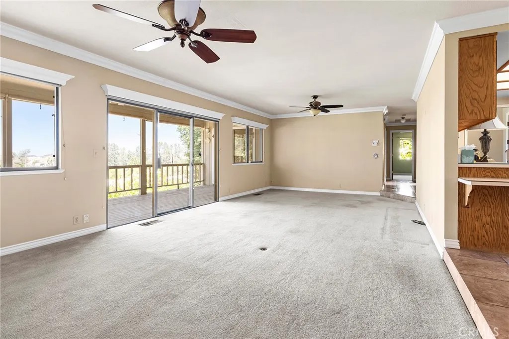 4 Oak Hill Dr