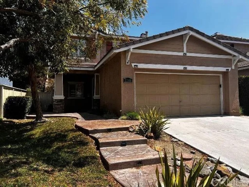 Photo of 1240 Avenida Fragata, San Marcos, CA 92069 (MLS # NDP2604849)