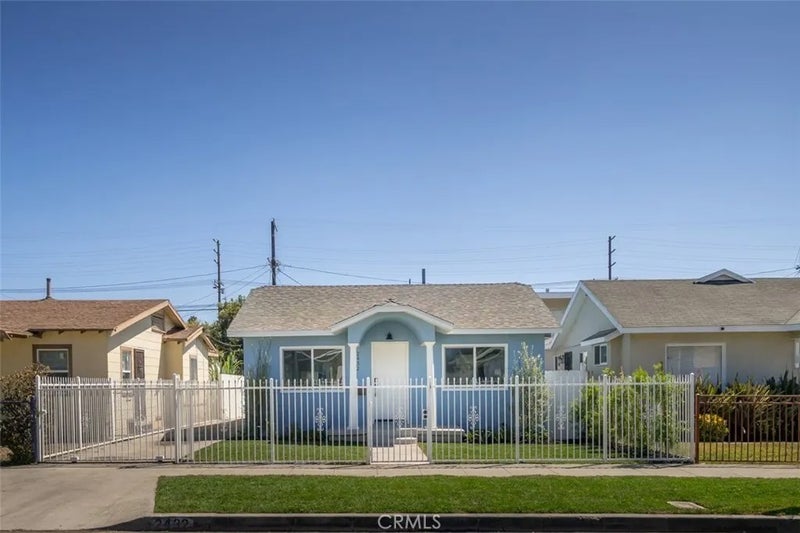 2432 Exposition Place