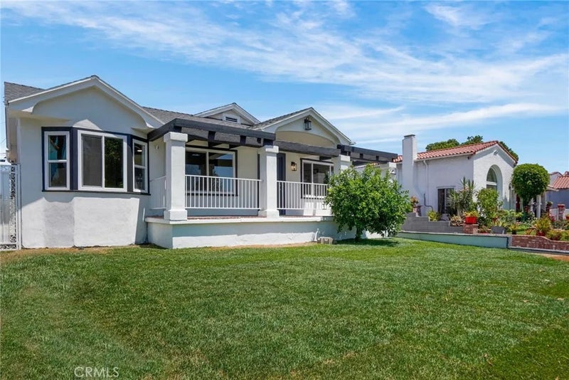 2033 W 76th Street