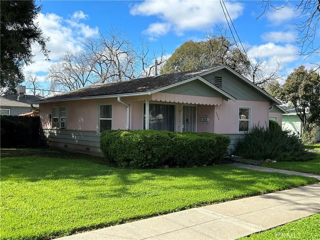 Photo of 1640 Hemlock Street, Chico, CA 95928 (MLS # SN26041370)