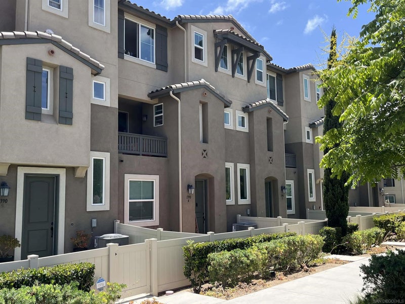 1390 Santa Victoria Rd 4