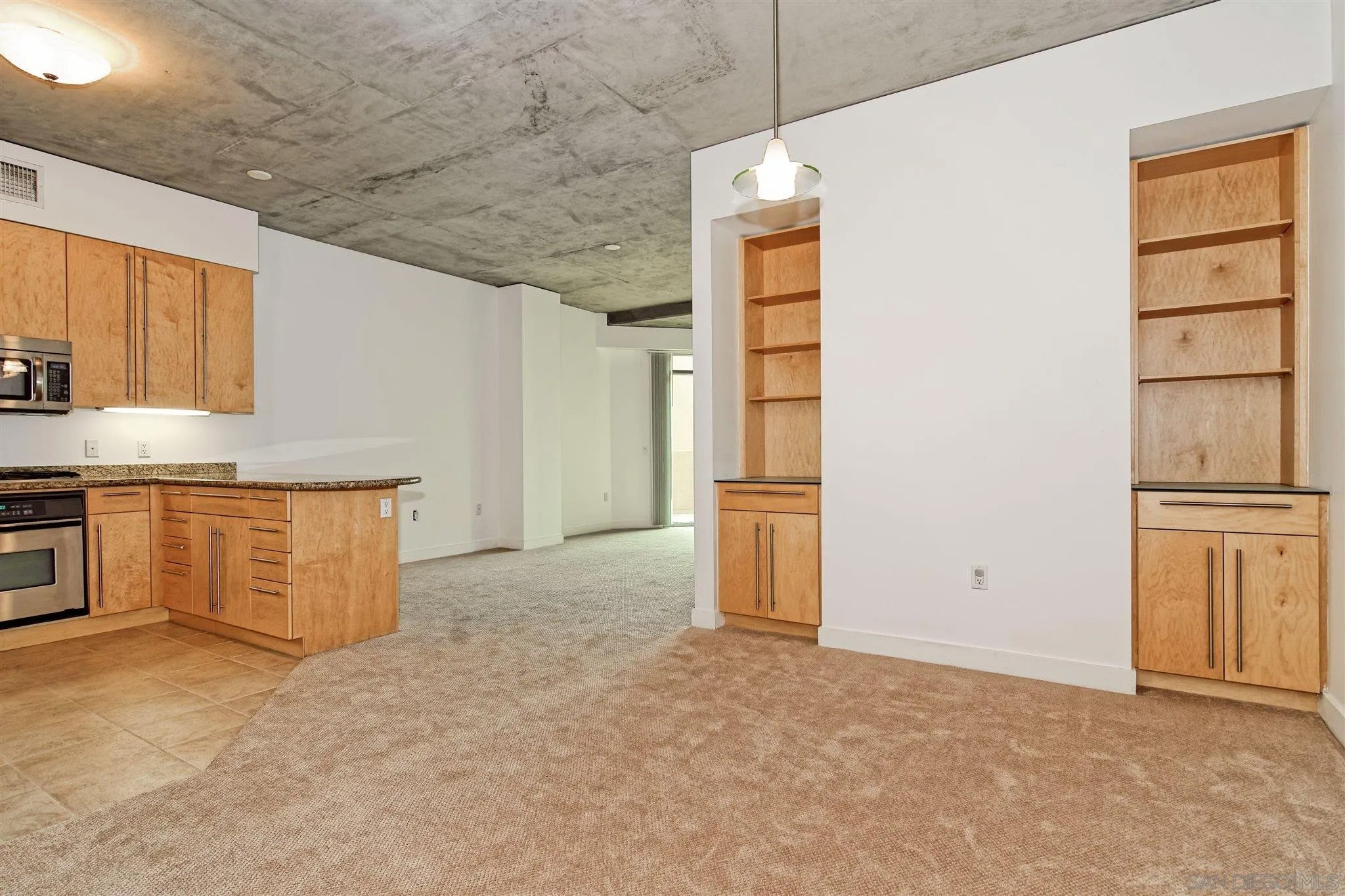801 Ash St 204