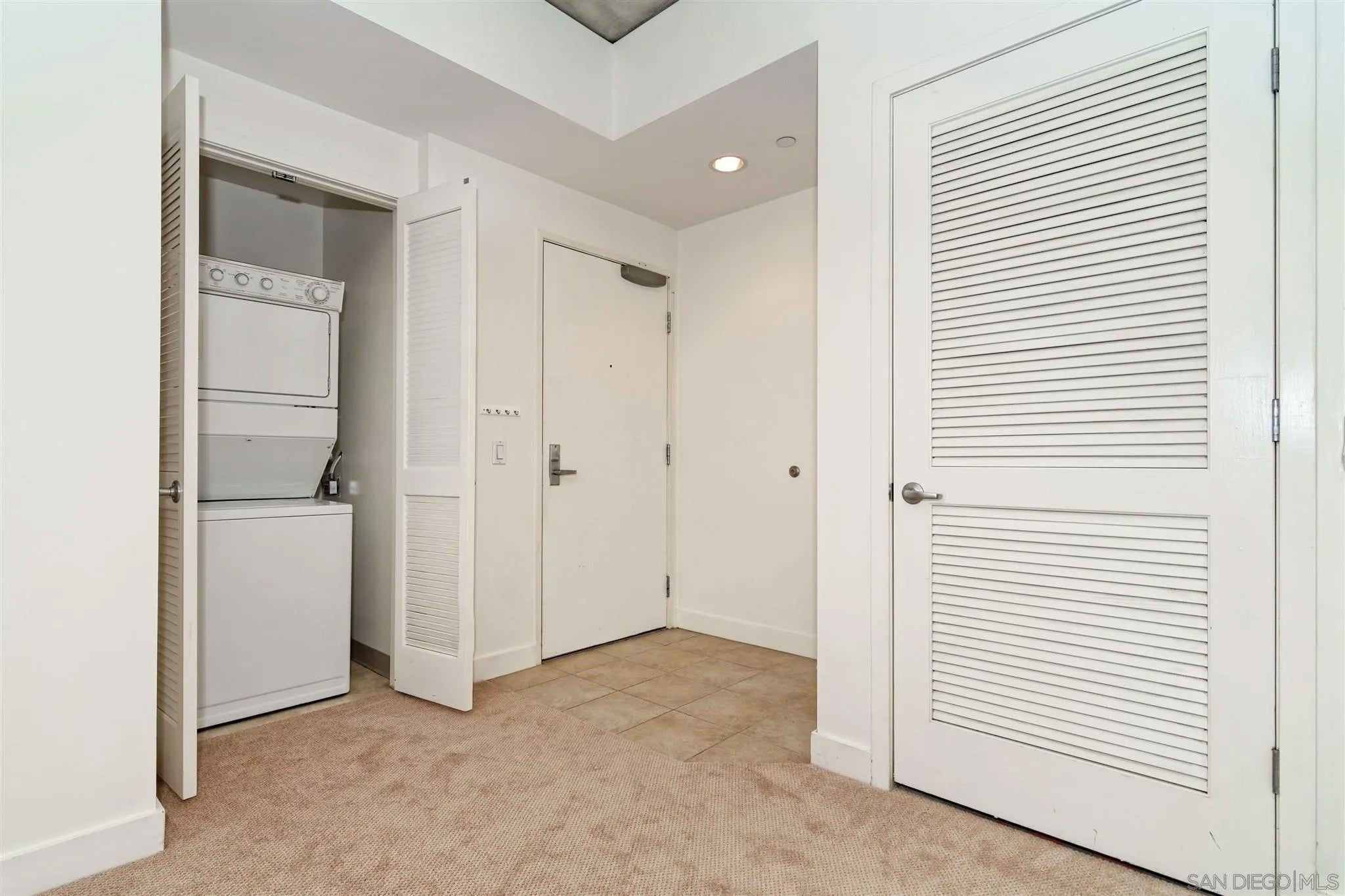 801 Ash St 204