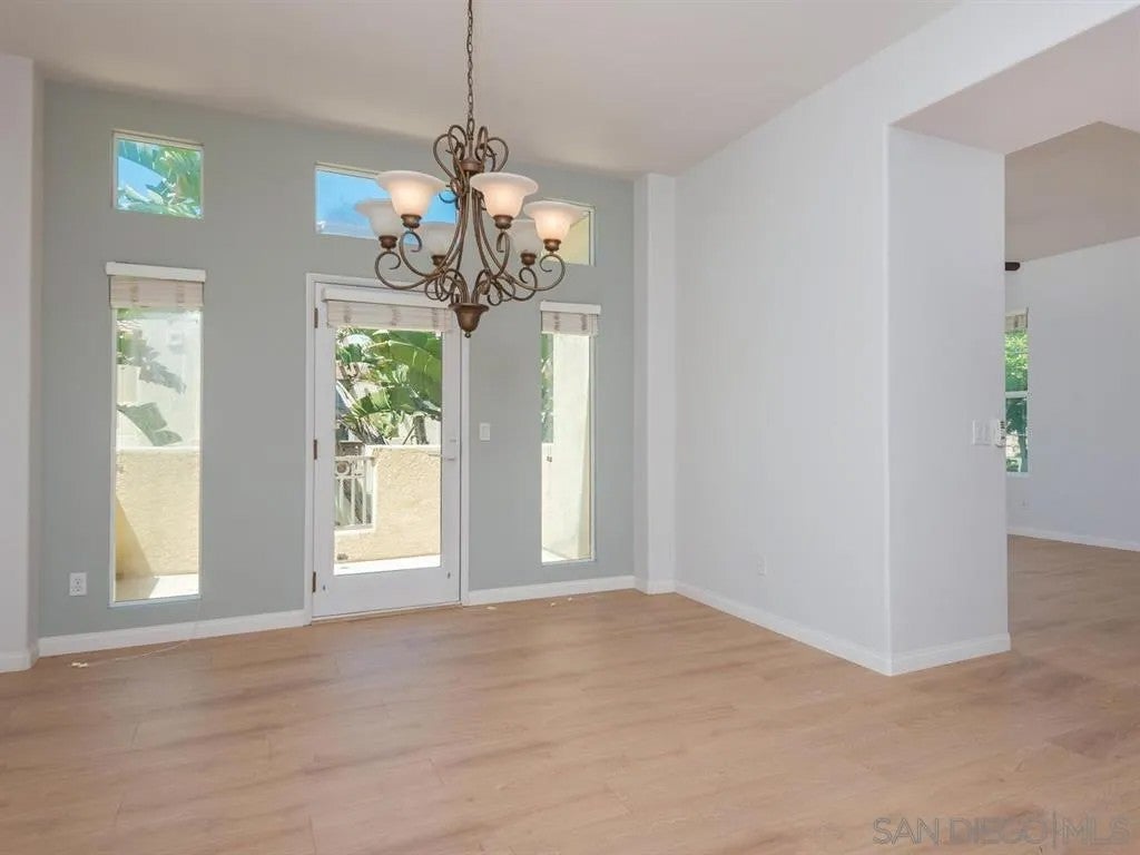 1891 Fargo Lane 1