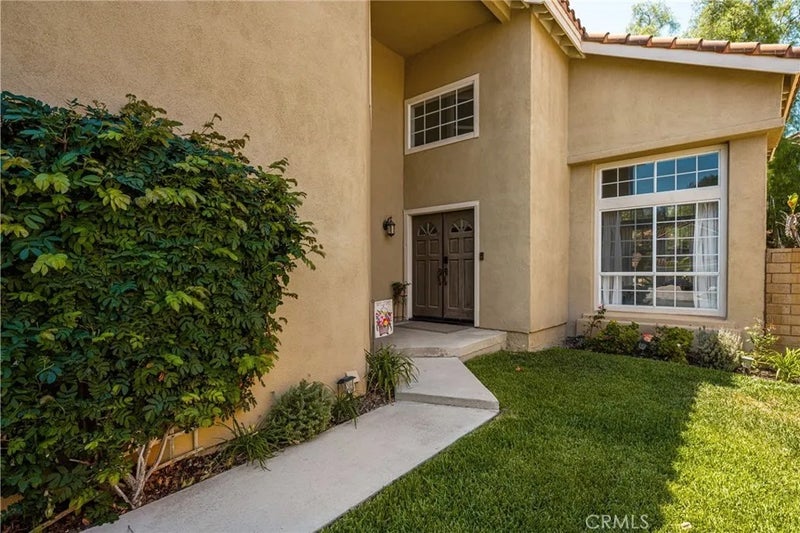 1160 Vista Lomas