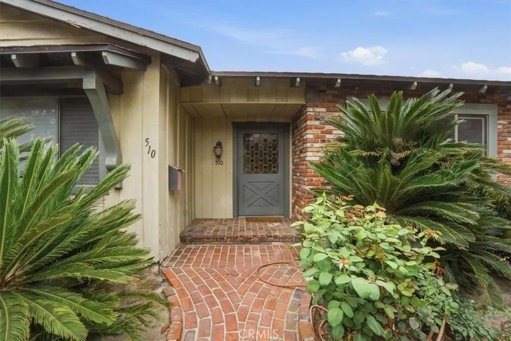 Photo of 510 S Sparks St, Burbank, CA 91506 (MLS # PI26077234)