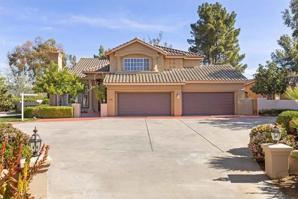 Photo of 16883 Saint Andrews Drive, Poway, CA 92064 (MLS # NDP2602496)