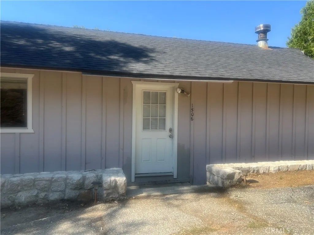 Photo of 1506 Wildcat Dr, Lake Arrowhead, CA 92352 (MLS # IG25266634)