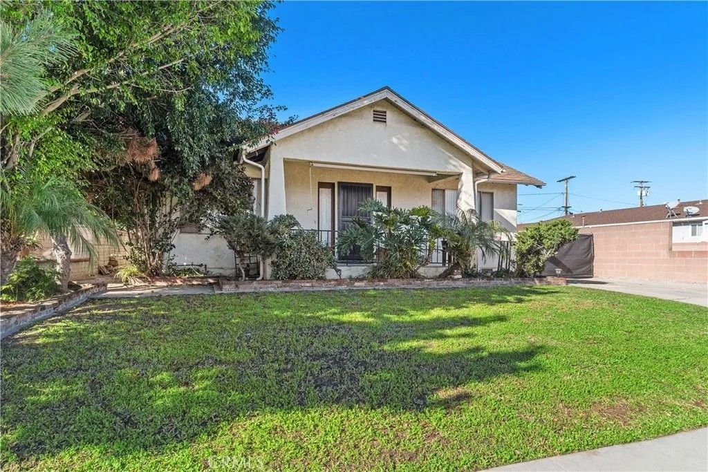 Photo of 1425 Edgewood Drive, Alhambra, CA 91803 (MLS # AR26001990)