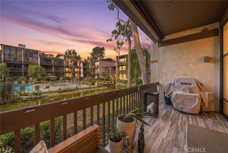7139 Marina Pacifica Drive South Key 8