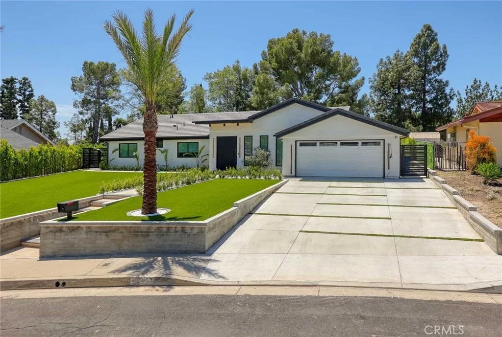 Photo of 12413 Nedra DR, Los Angeles, CA 91344 (MLS # SR26162714)