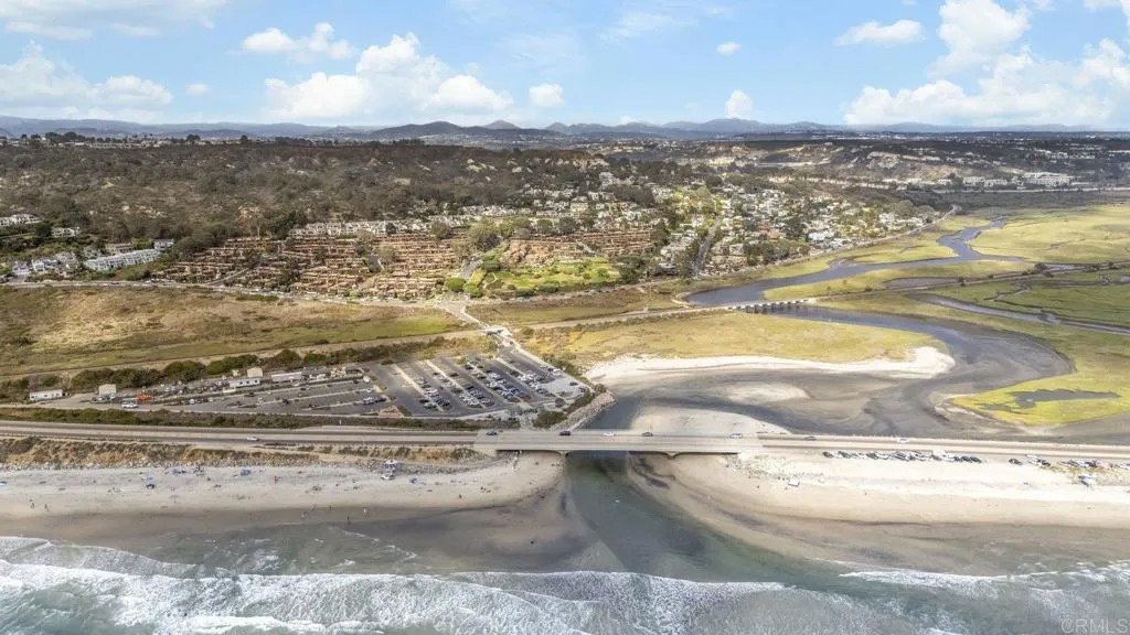 12819 Caminito del Canto