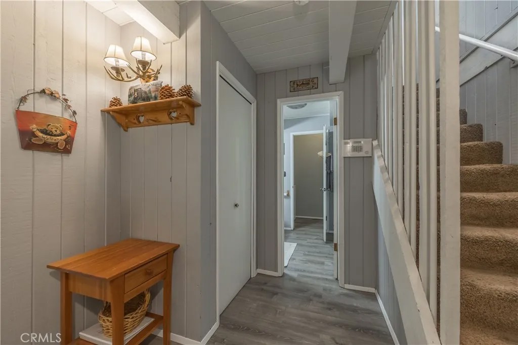 41747 Comstock