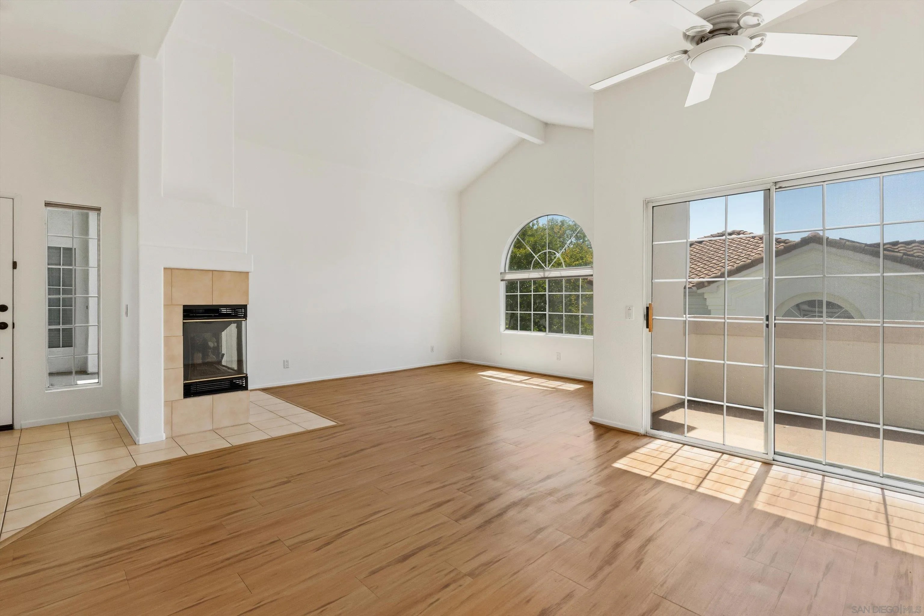 1874 Matin Cir Unit 208