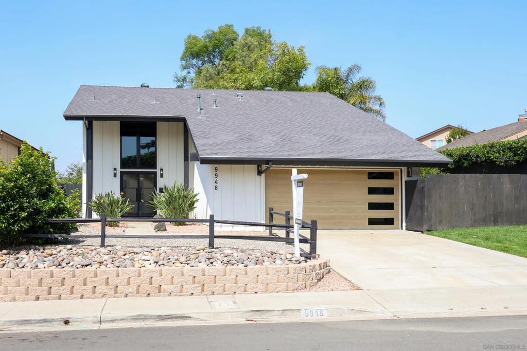 Photo of 9948 Courtyard Dr, San Diego, CA 92131 (MLS # 260013586)