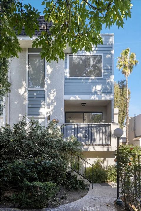 Photo of 9144 Burnet #31, North Hills, CA 91343 (MLS # SR25275818)