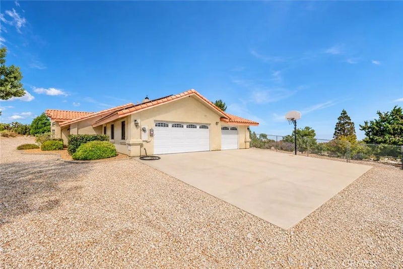 150 Smoke Tree Road
