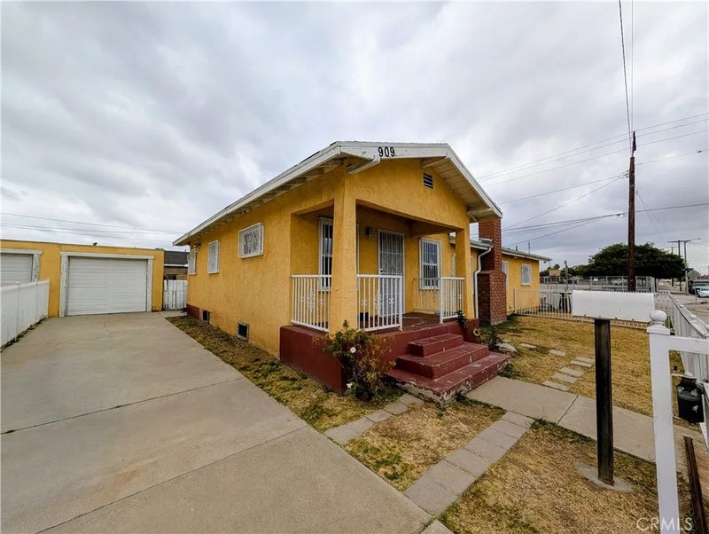 909 W Denni Street