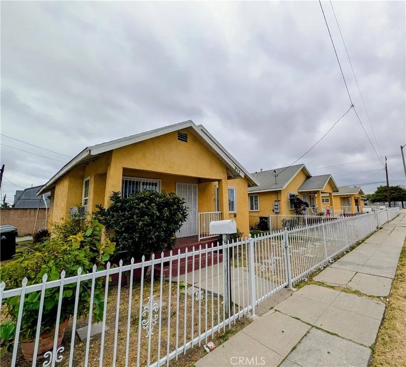 909 W Denni Street