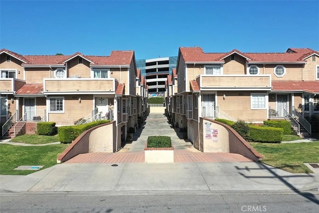 331 Genoa E #E, Monrovia