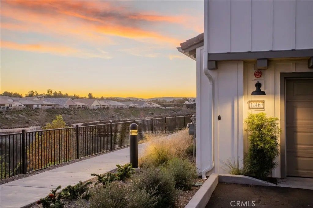 Photo of 32467 Tannat Drive, Temecula, CA 92591 (MLS # SW26007252)