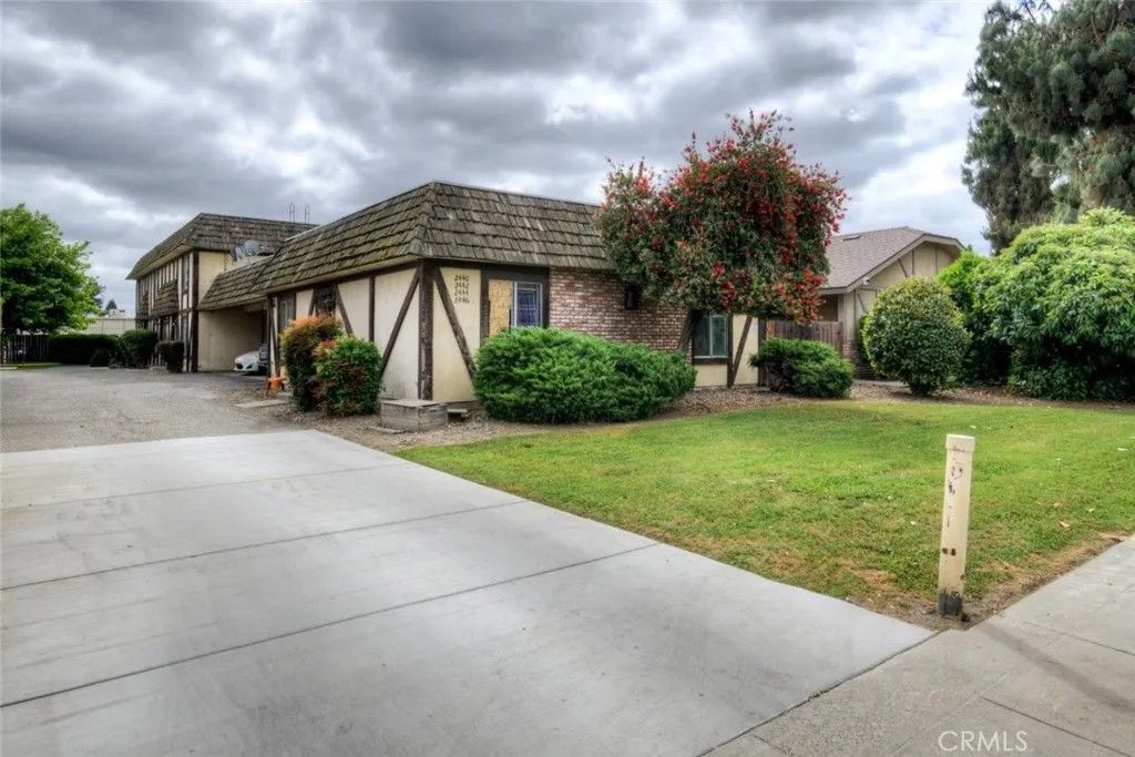 Photo of 2440 S Sallee Court, Visalia, CA 93277 (MLS # FR26079715)