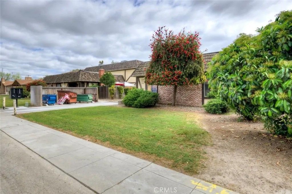 Photo of 2440 S Sallee Court, Visalia, CA 93277 (MLS # FR26079715)