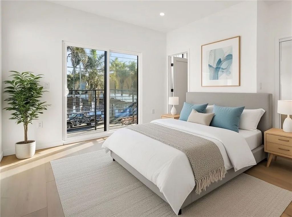 Photo of 1631 S New Hampshire Avenue #Unit 2, Los Angeles, CA 90006 (MLS # BB26088515)