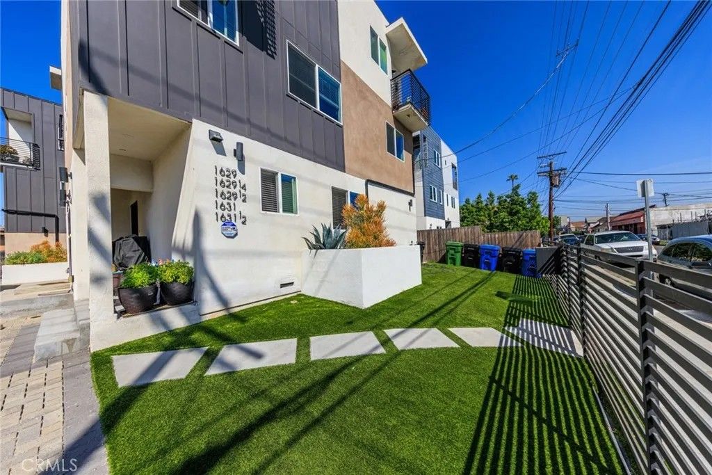 Photo of 1631 S New Hampshire Avenue #Unit 2, Los Angeles, CA 90006 (MLS # BB26088515)