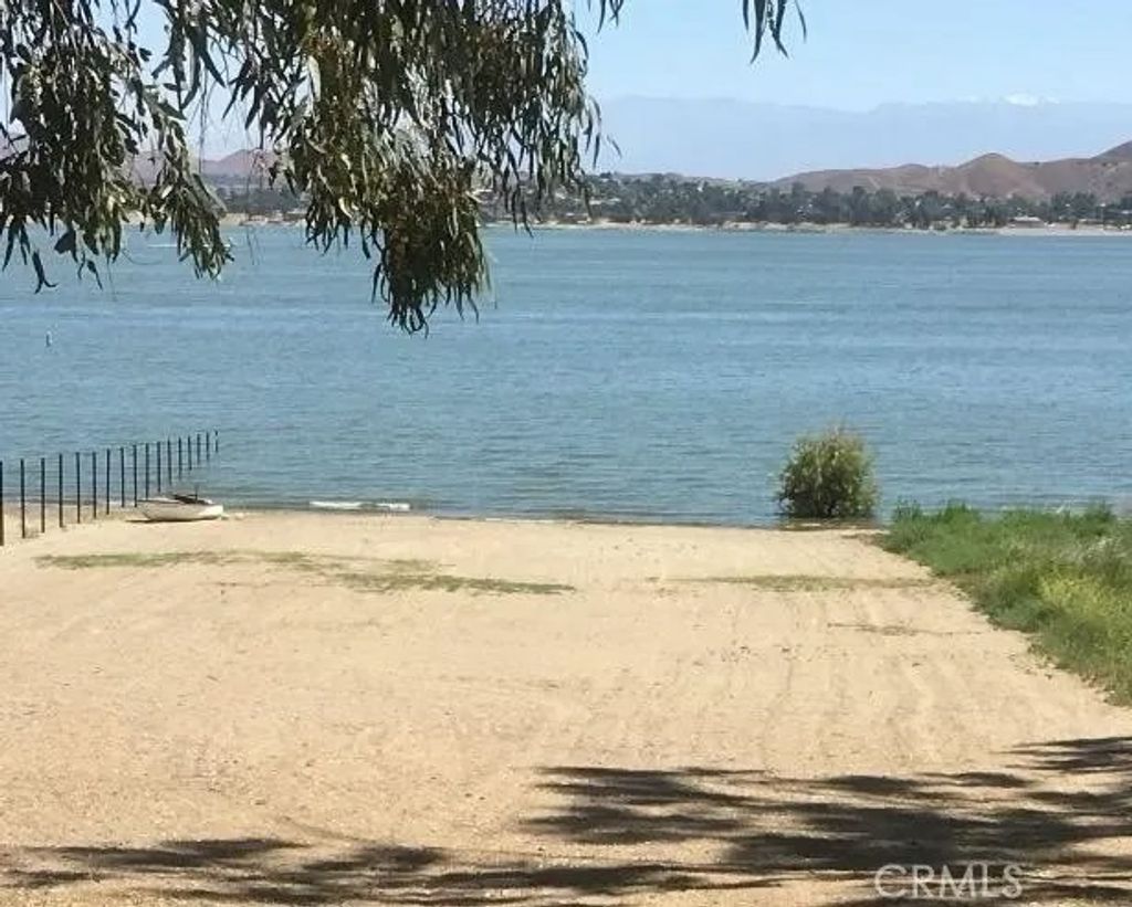 Photo of 32983 Garner Rd, Lake Elsinore, CA 92530 (MLS # SB26066817)