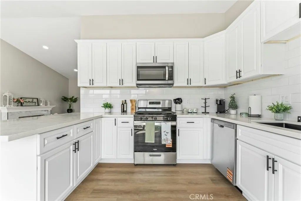 Photo of 13875 Stage Coach Cir, Victorville, CA 92392 (MLS # CV26068985)