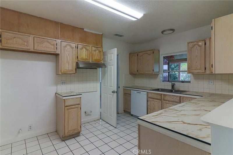 219 W Granada Court