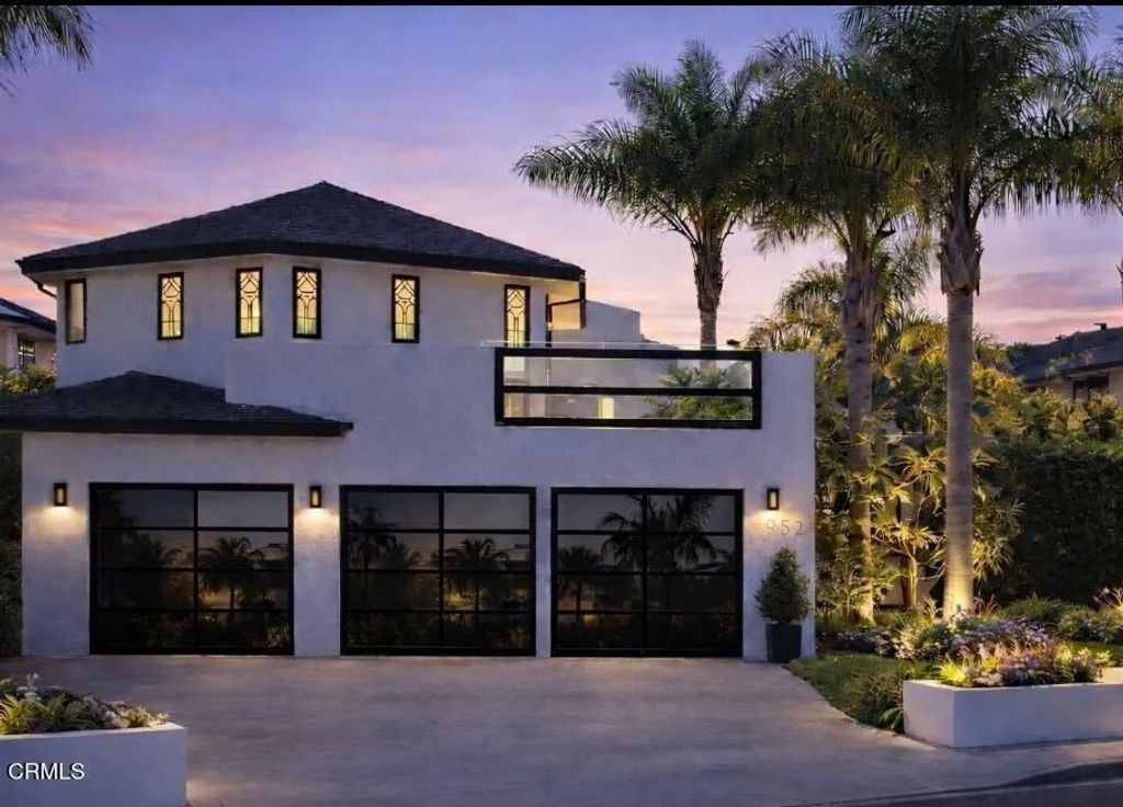 Photo of 952 Peninsula Street, Ventura, CA 93001 (MLS # V1-34298)