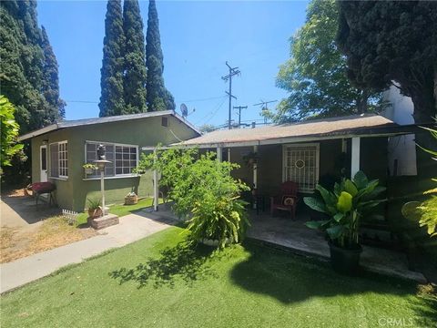 Photo of 8328 Garfield AVE, Bell Gardens, CA 90201 (MLS # DW26118801)
