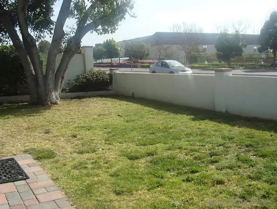 2220 Rosecrans