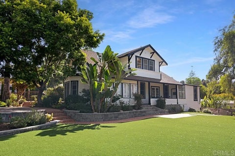 Photo of 210 S Vine Street, Fallbrook, CA 92028 (MLS # NDP2606209)