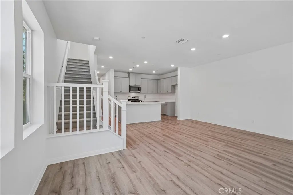 4279 S Hermosa Paseo